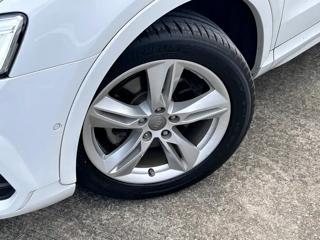 Audi Q3 — миниатюра 2