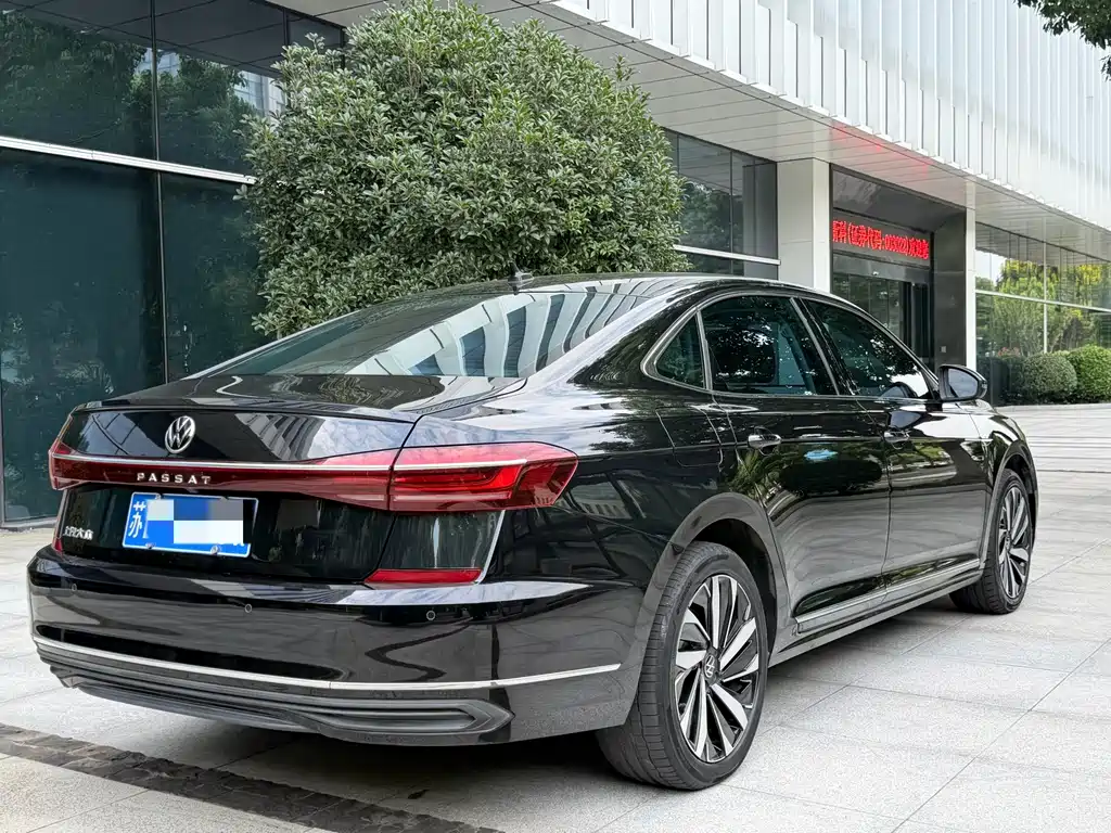 Volkswagen Passat — миниатюра 7