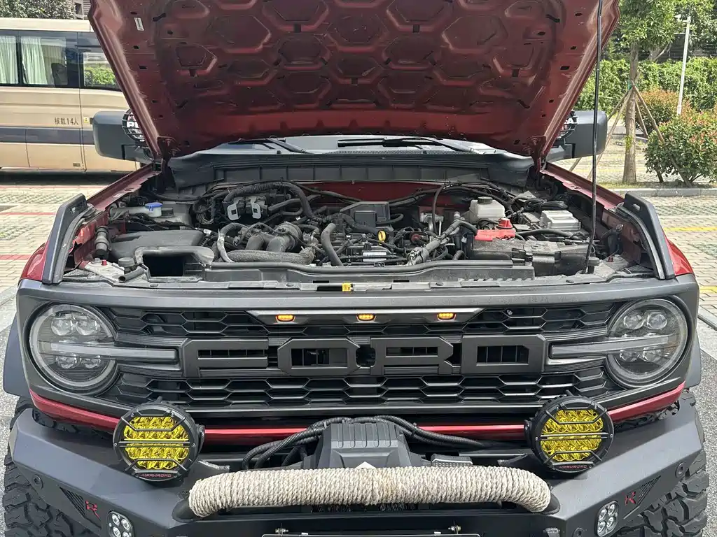 Ford Bronco — миниатюра 13