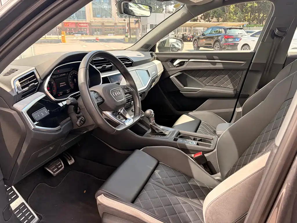 Audi Q3 — миниатюра 6