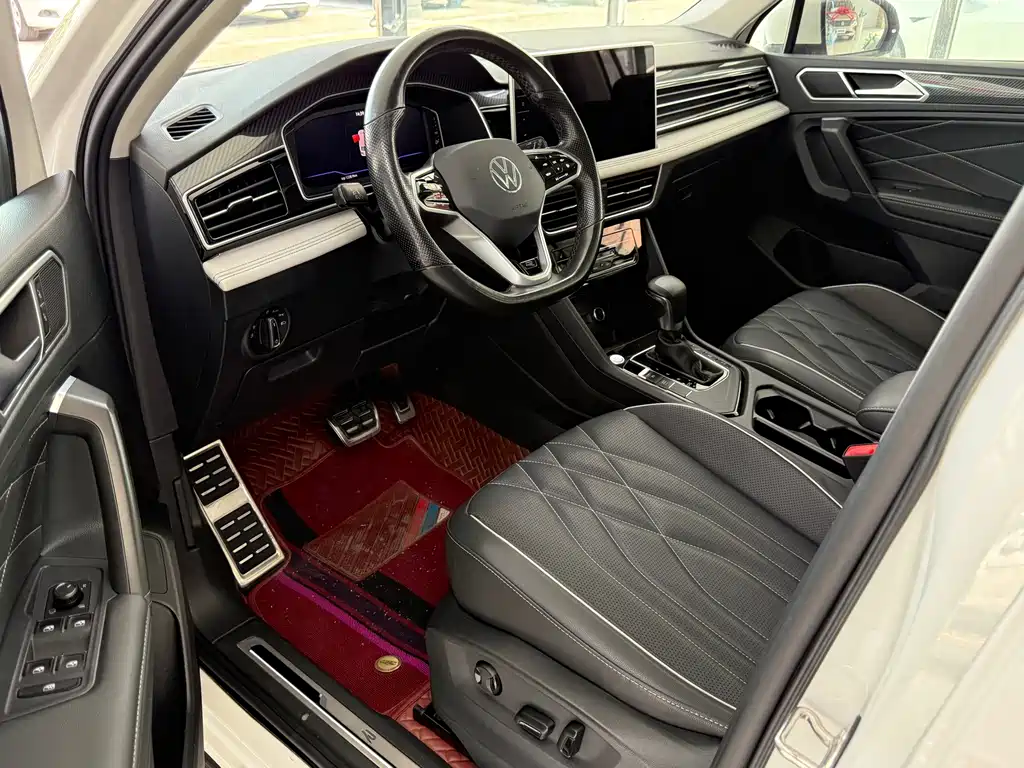 Volkswagen Tiguan L — миниатюра 4