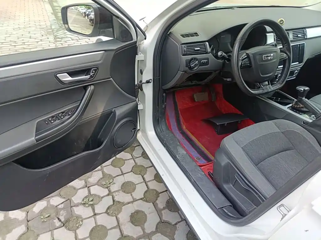 Qoros Qoros 3 — миниатюра 16