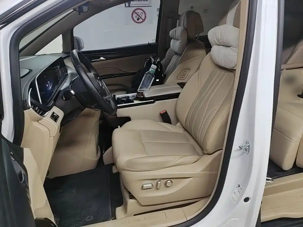 Buick GL8 Hybrid — миниатюра 15