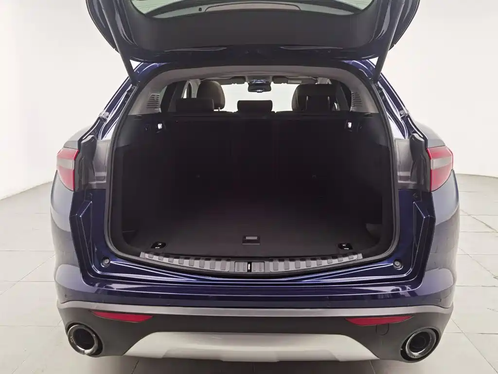 Alfa Romeo Stelvio — миниатюра 16
