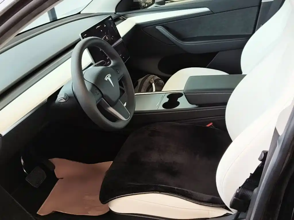 Tesla Model Y — фотографии объявления, Фото 15