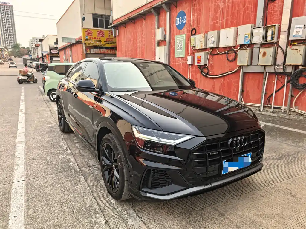 Audi Q8 2021