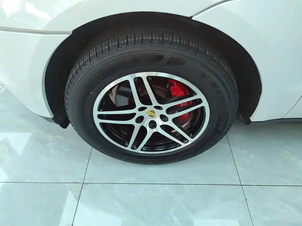 Porsche Macan — миниатюра 23