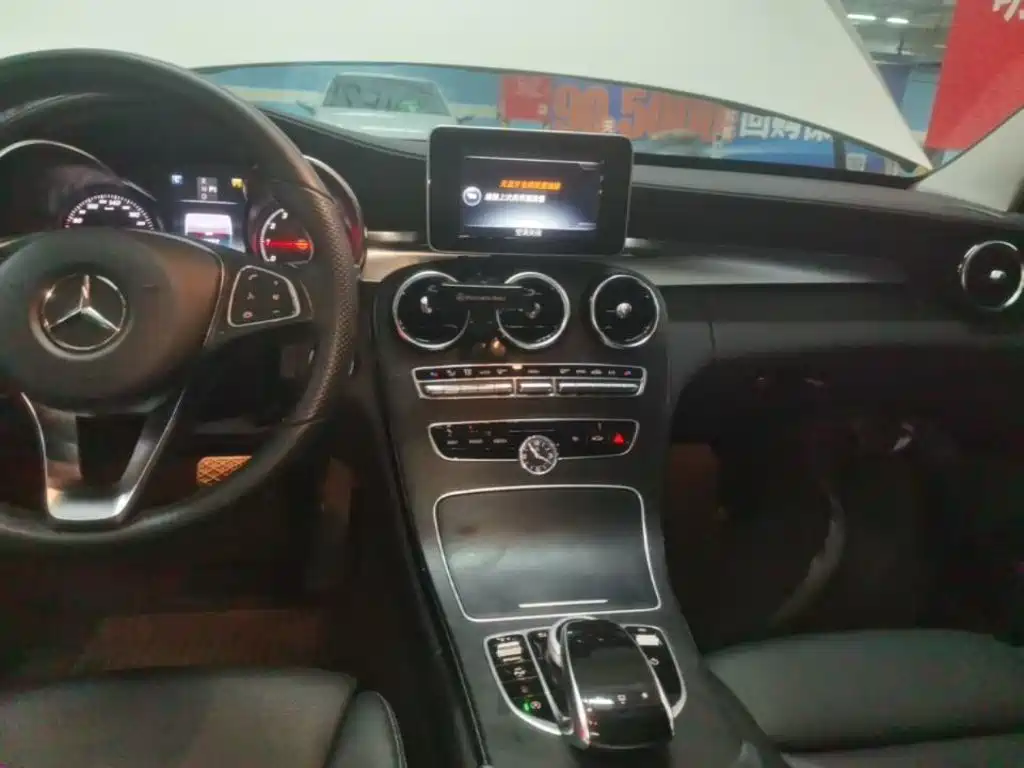 Mercedes-Benz C-Class — миниатюра 13