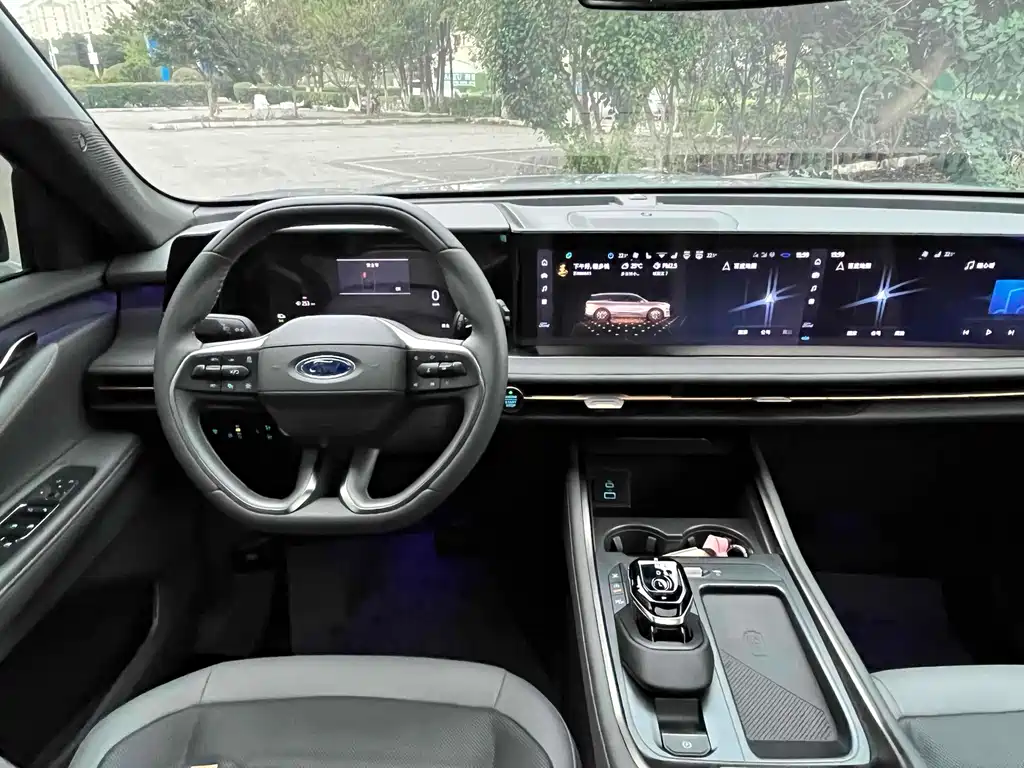 Ford Edge — миниатюра 10