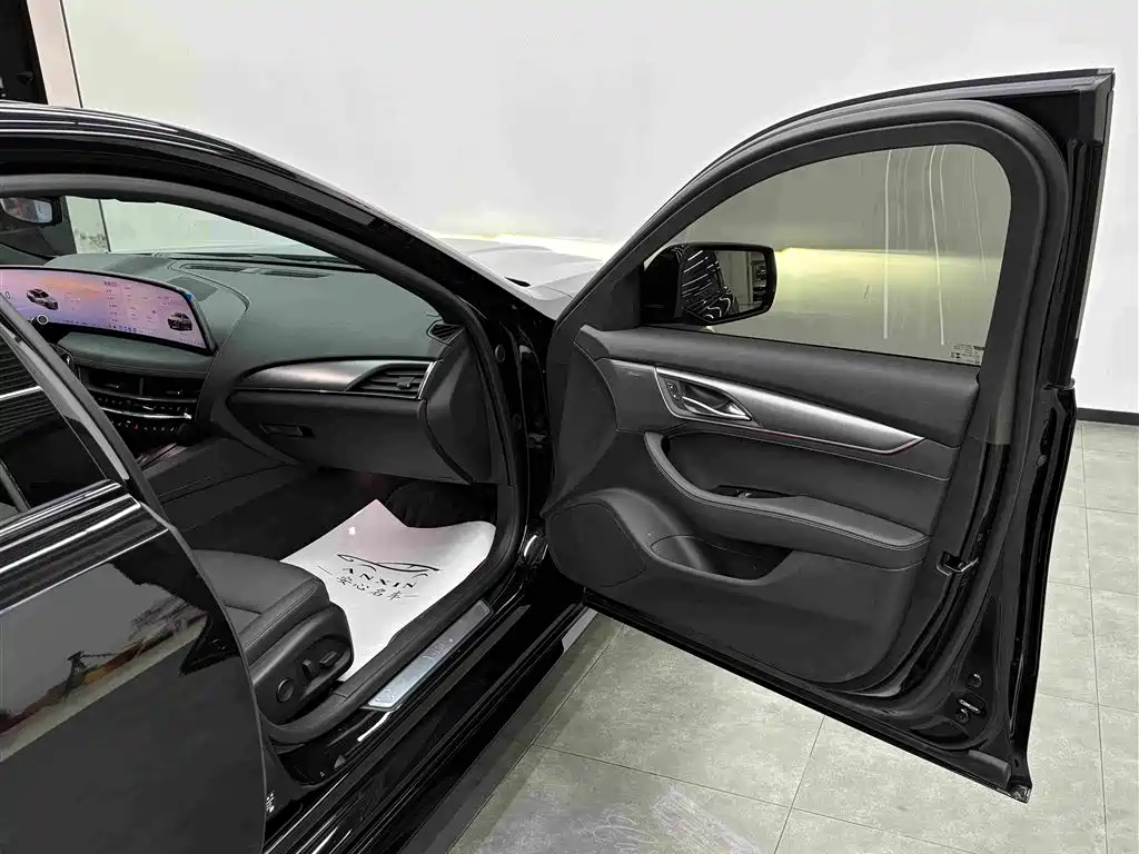 Cadillac CT5 — миниатюра 18