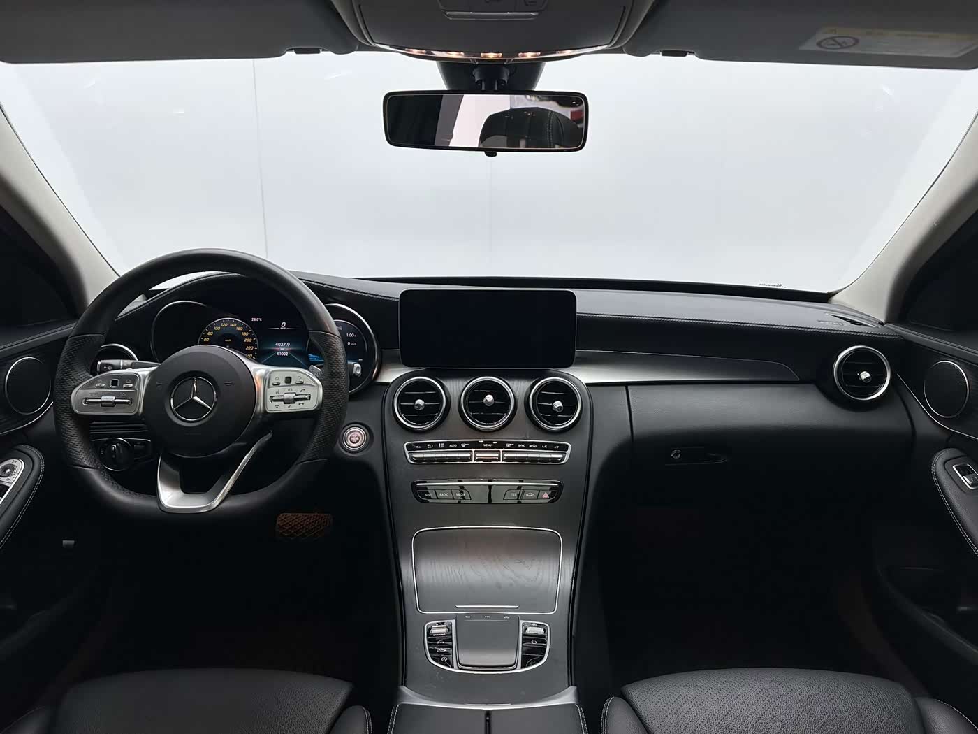 Mercedes-Benz C-Class 1.5 л 2021 г. Зелёный, пробег 41000 км