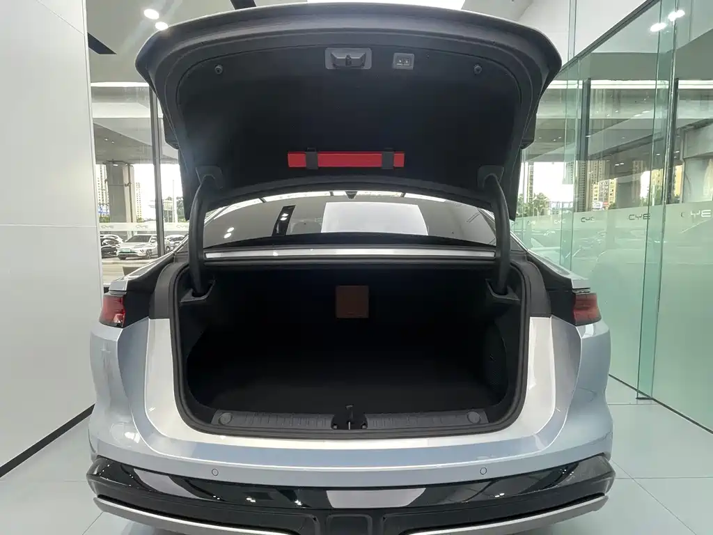 BYD Han L — миниатюра 16