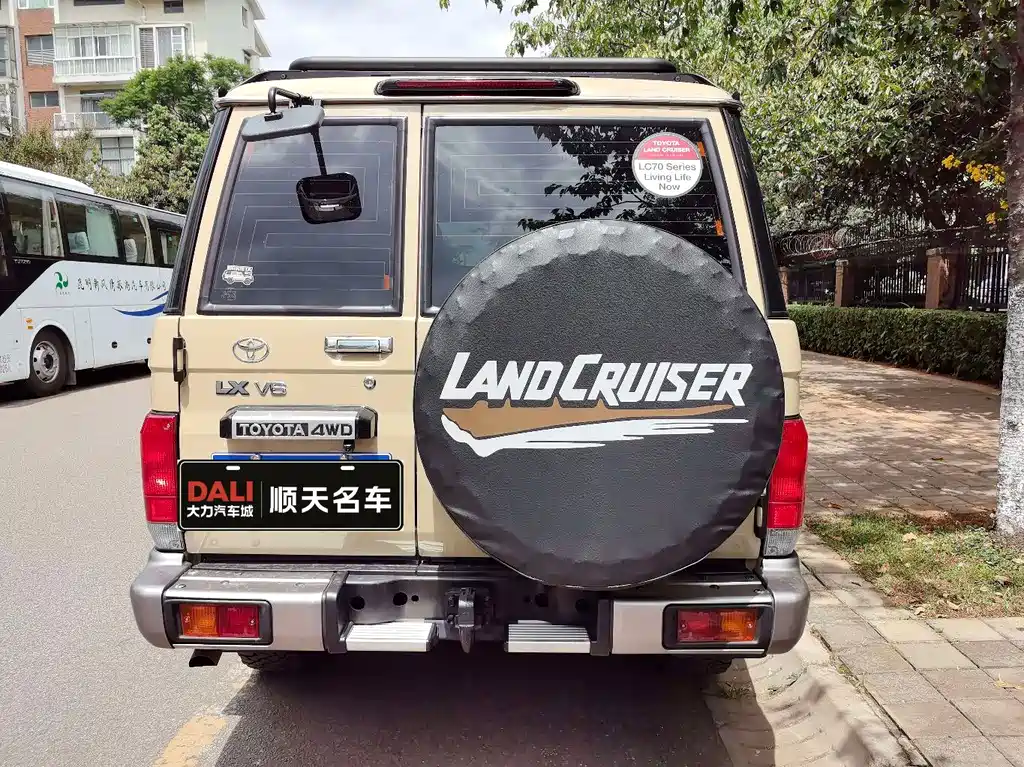 Toyota Land Cruiser — миниатюра 21