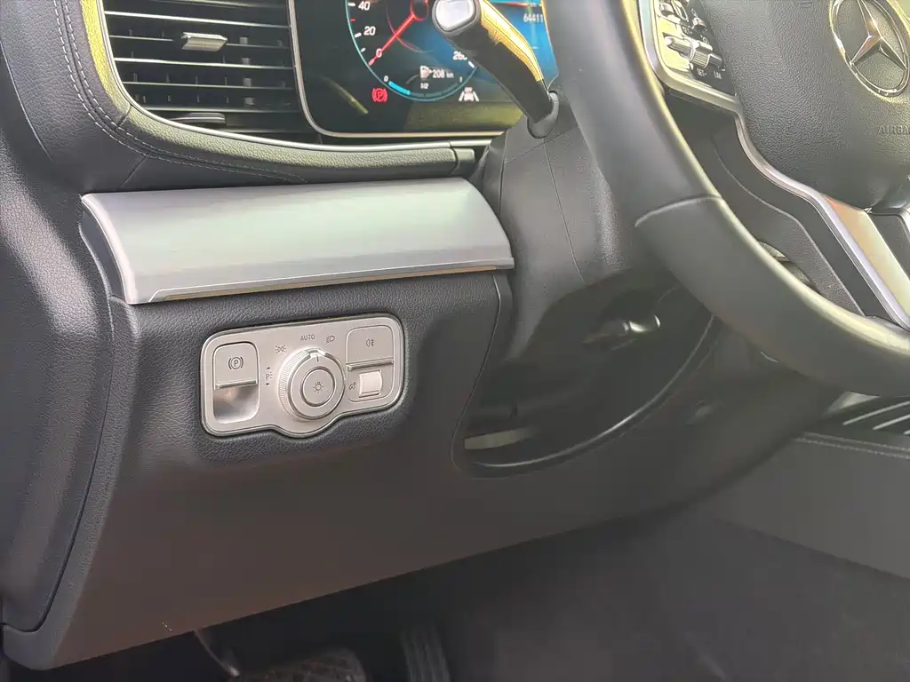 Mercedes-Benz GLE Coupe — миниатюра 8