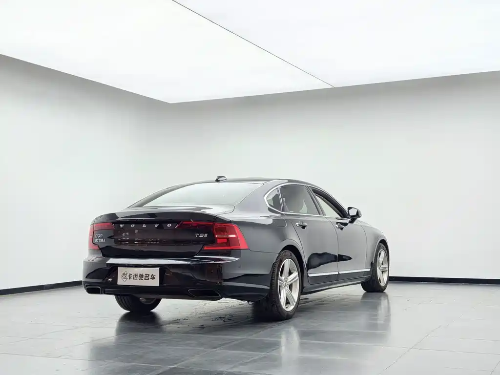 Volvo S90 — миниатюра 7