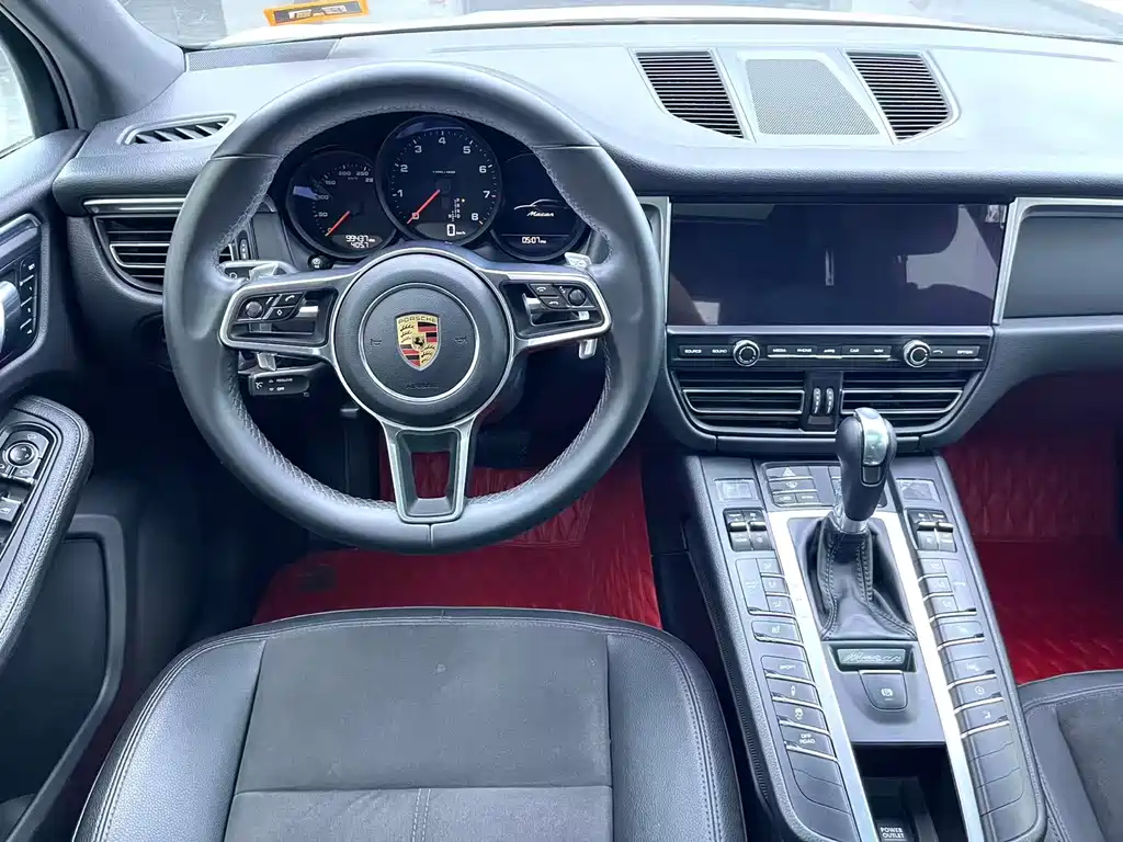 Porsche Macan — миниатюра 8