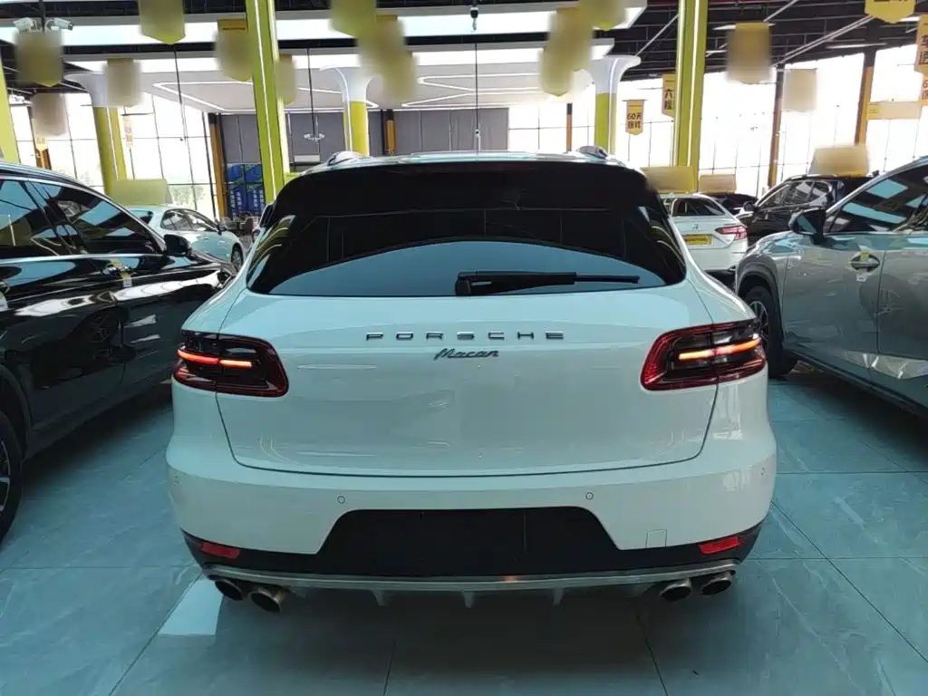 Porsche Macan — миниатюра 6