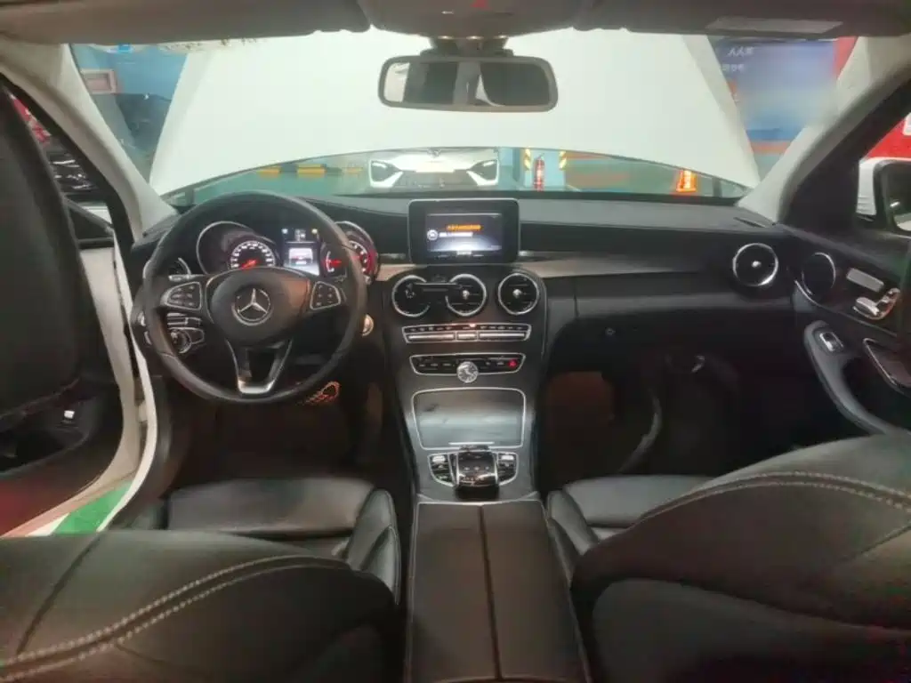 Mercedes-Benz C-Class — миниатюра 10
