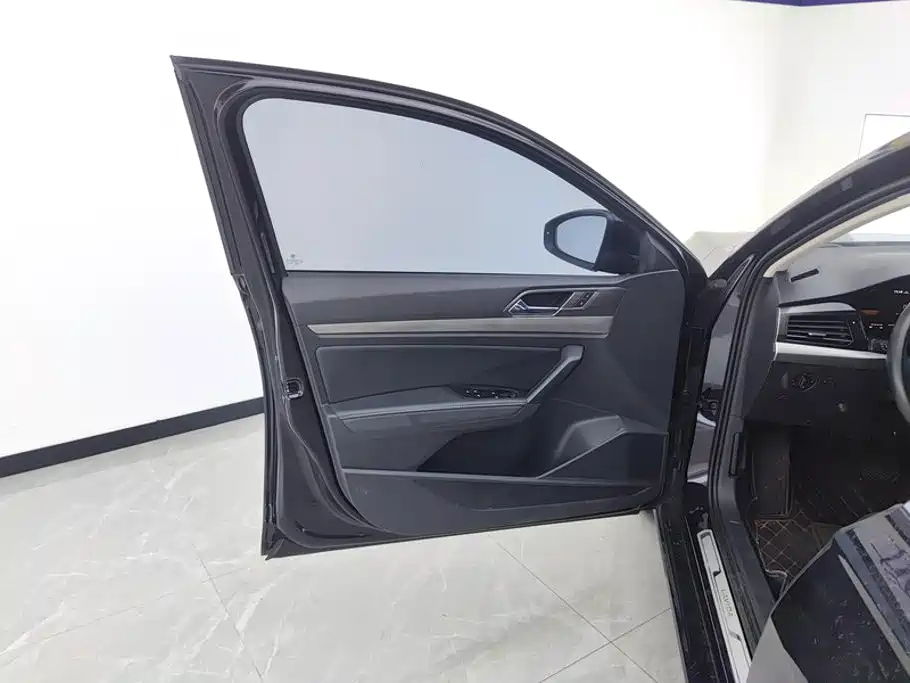 Volkswagen Lavida — миниатюра 7