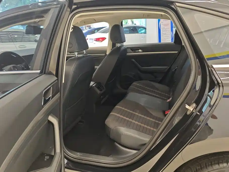 Volkswagen Lavida — миниатюра 11