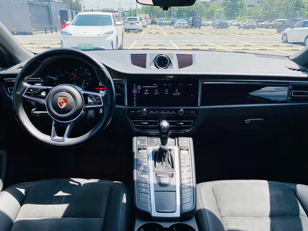 Porsche Macan — миниатюра 11