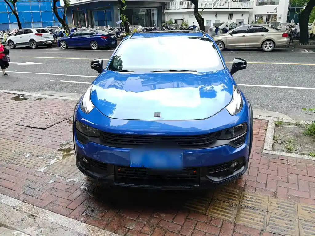 Lynk & Co 02 — миниатюра 5
