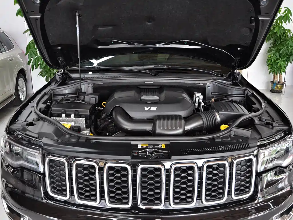 Jeep Grand Cherokee (Import) — миниатюра 14