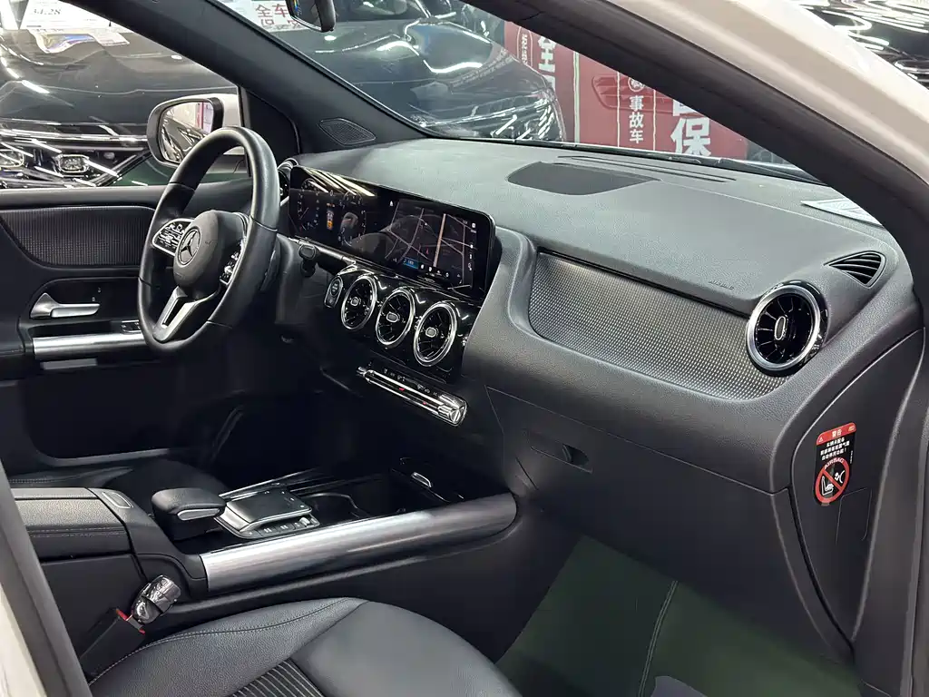 Mercedes-Benz B-Class — миниатюра 12