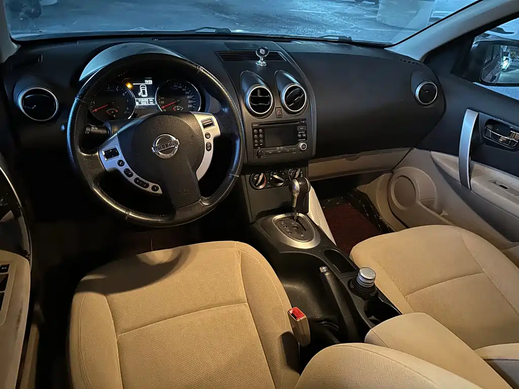 Nissan Qashqai — миниатюра 7