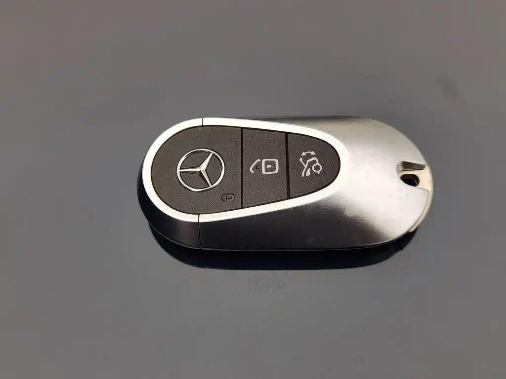 Mercedes-Benz E-Class — миниатюра 19