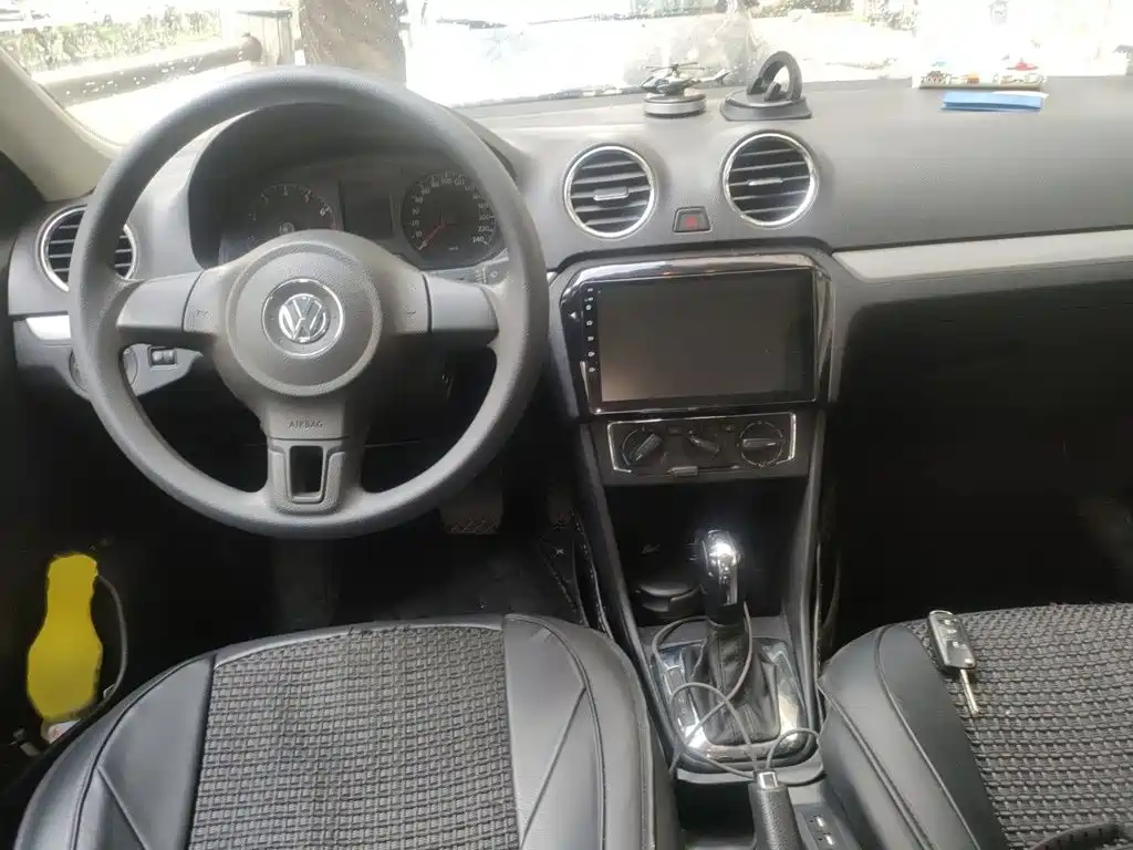 Volkswagen Jetta — миниатюра 13