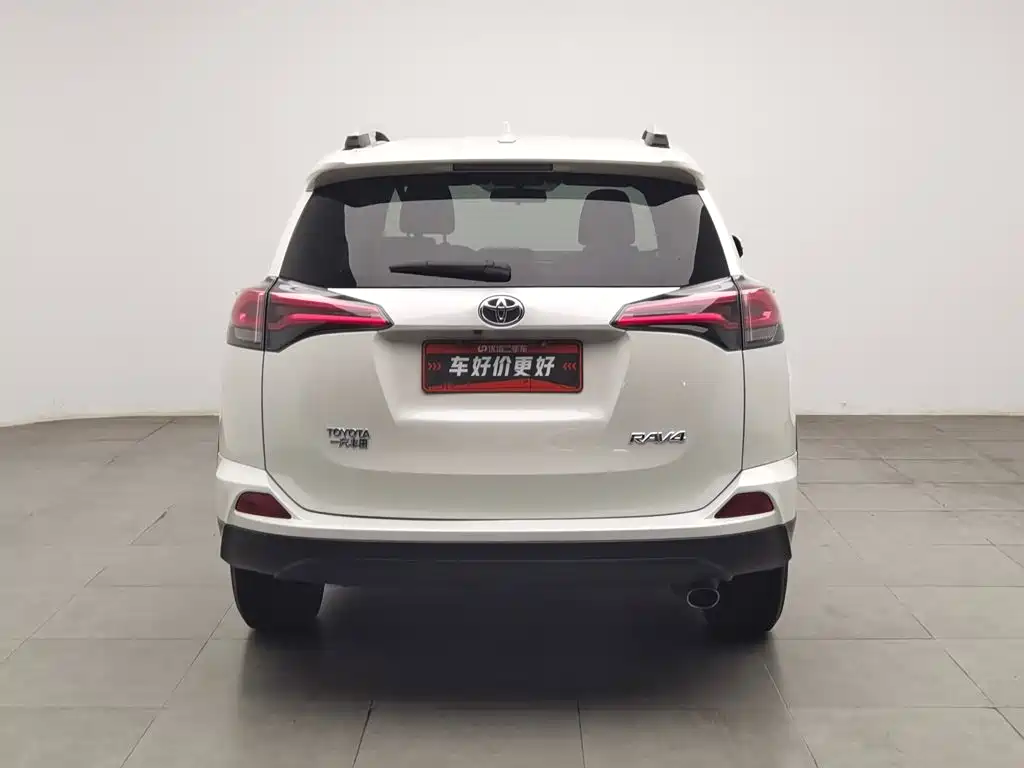 Toyota RAV4 — миниатюра 4