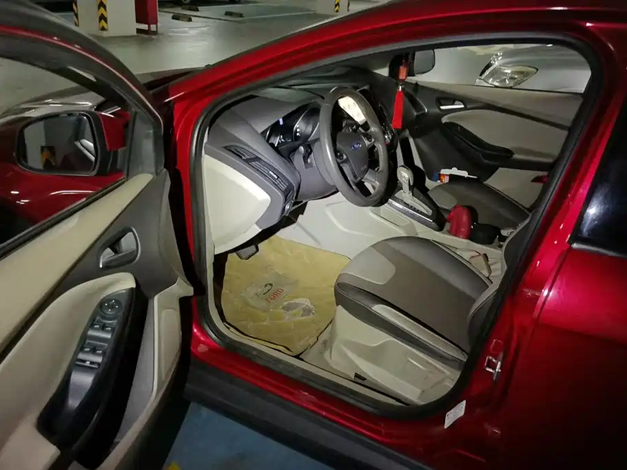 Ford Focus — миниатюра 9