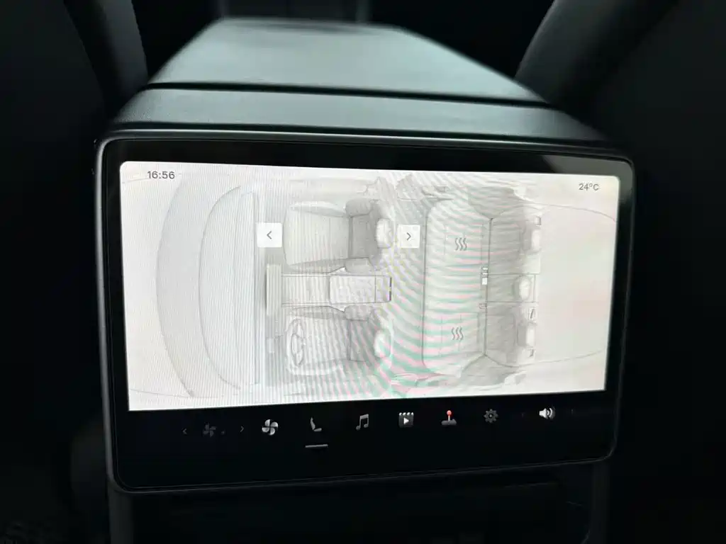 Tesla Model 3 — миниатюра 14