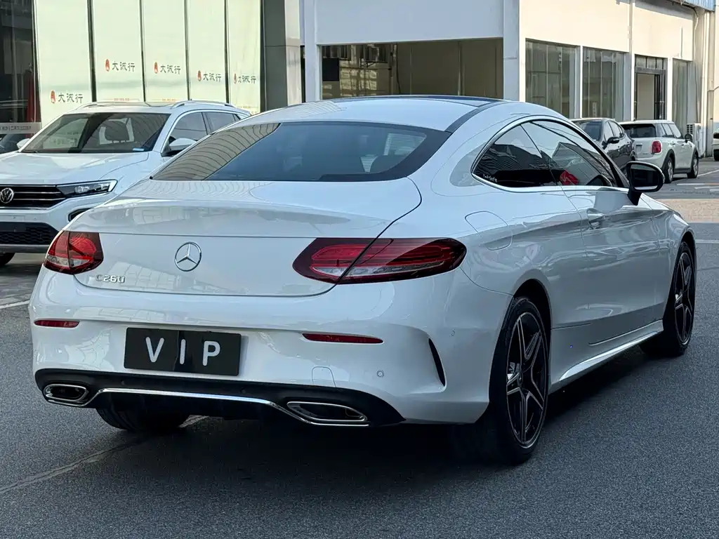 Mercedes-Benz C-Class (Import) — миниатюра 11