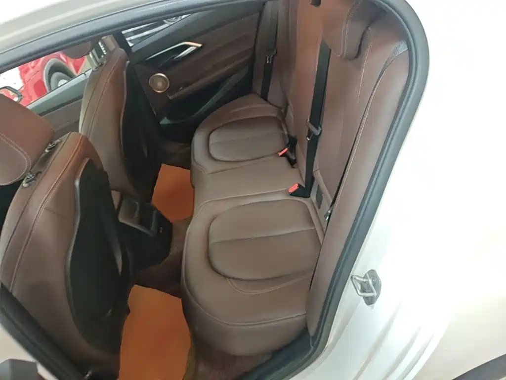 BMW 1 Series — миниатюра 17