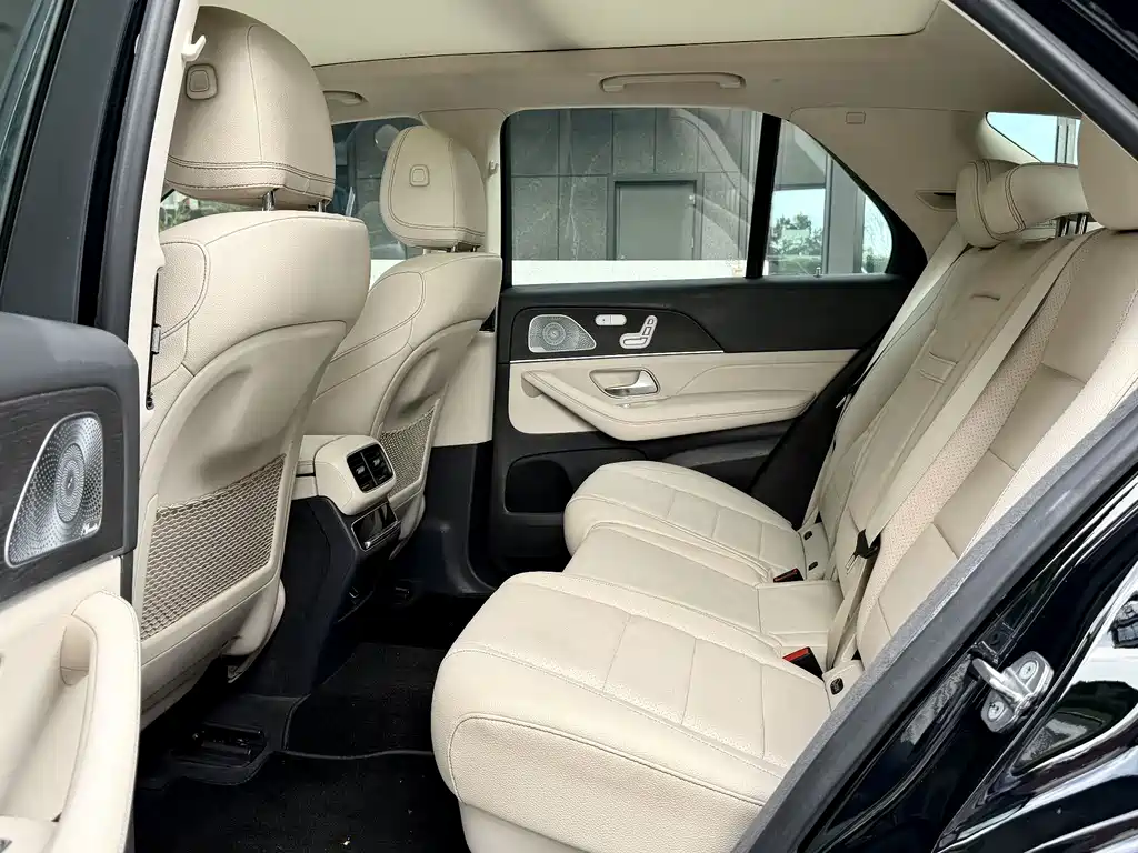 Mercedes-Benz GLE (Import) — миниатюра 16