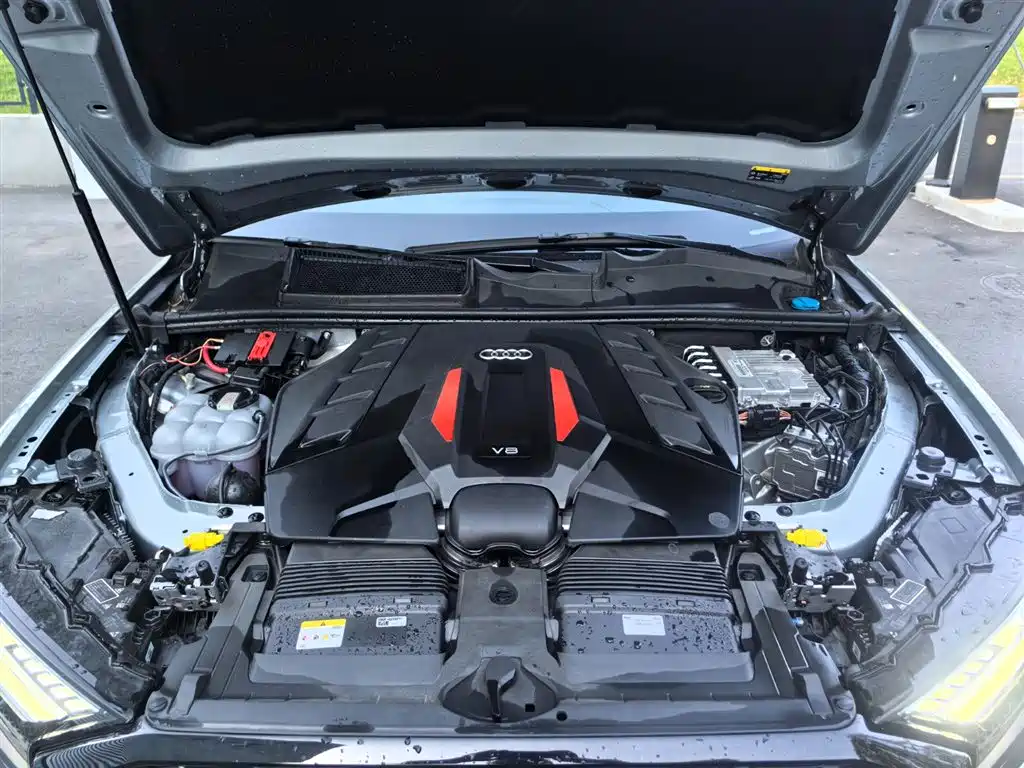 Audi SQ7 2024 4.0 TFSI