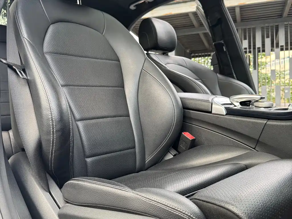 Mercedes-Benz C-Class — миниатюра 16