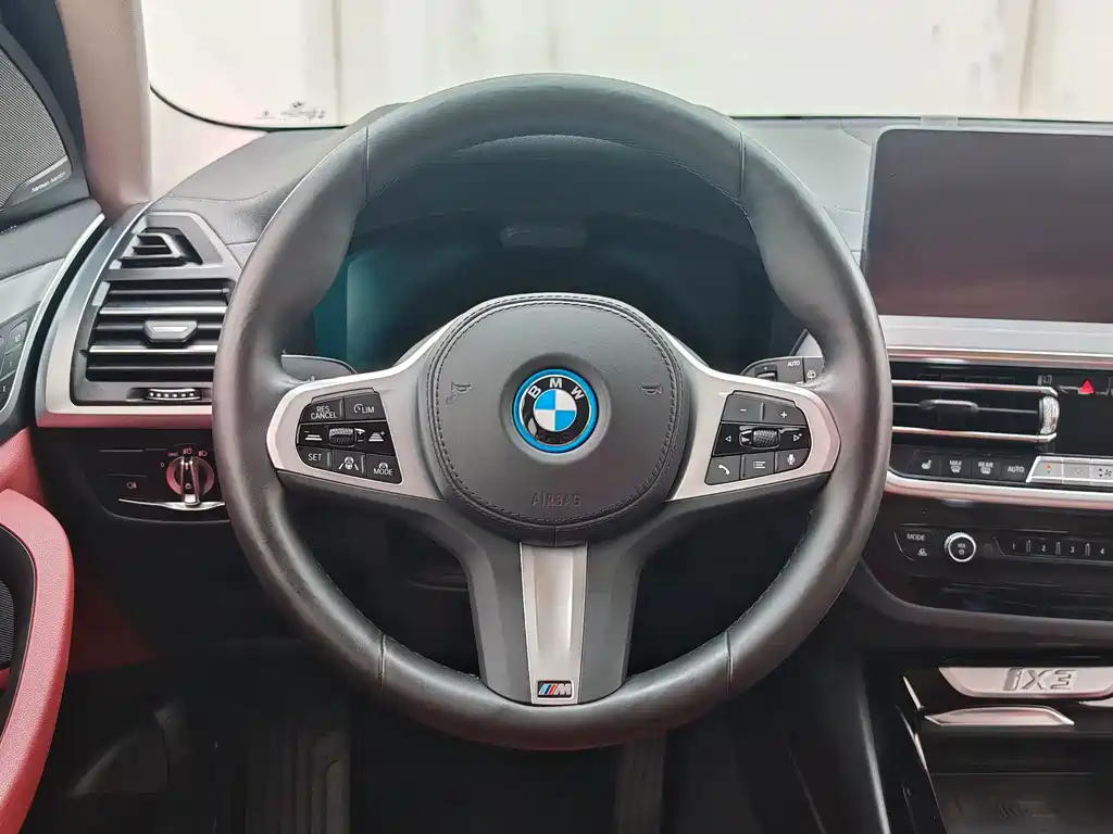 BMW iX3 — миниатюра 29