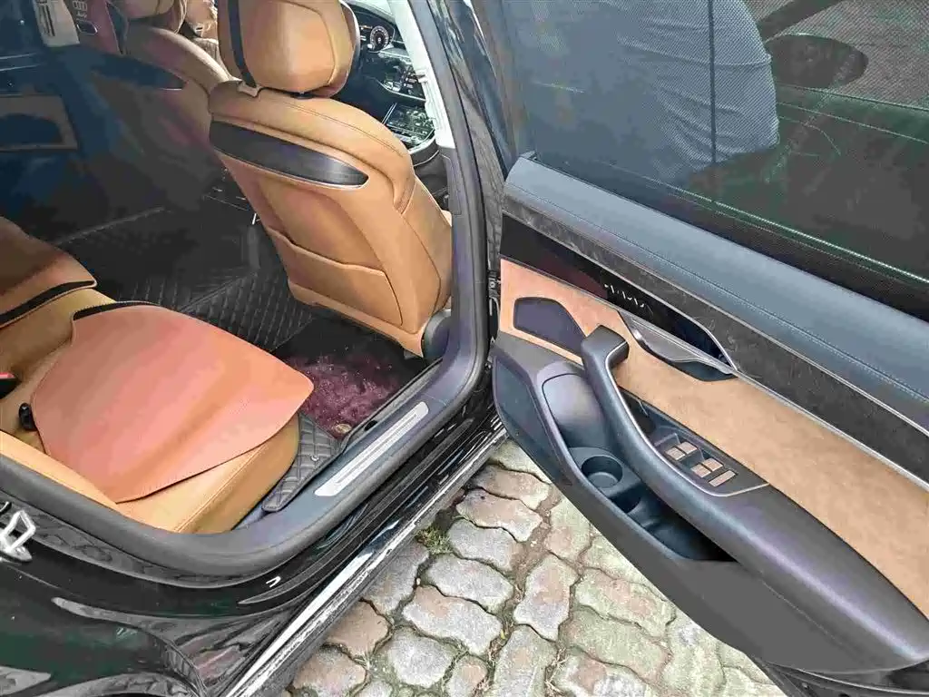 Audi A8 — миниатюра 8