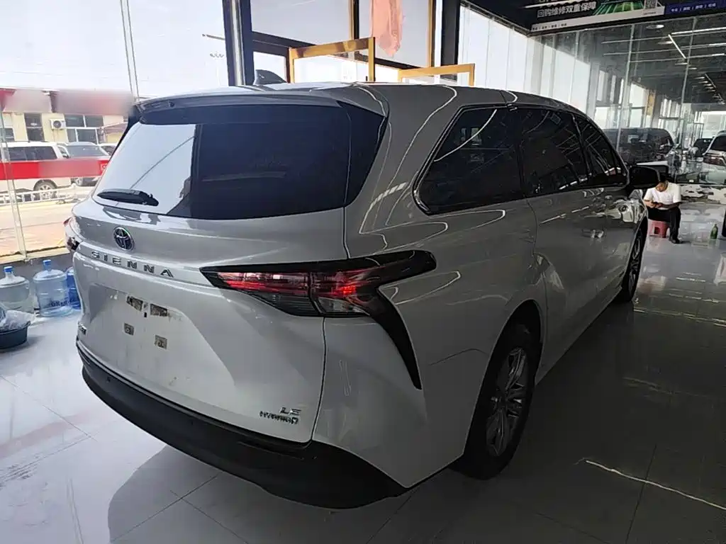Toyota Sienna 2023 2.5L Comfort