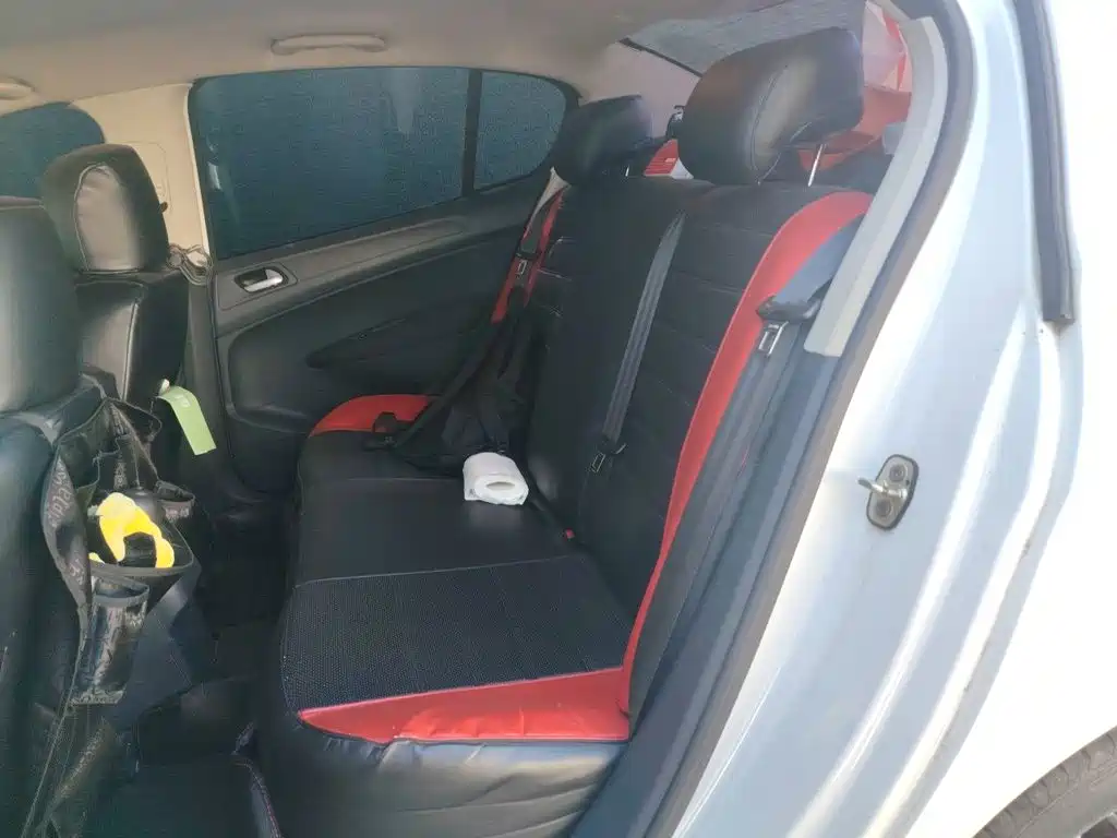 Peugeot 308 — миниатюра 13