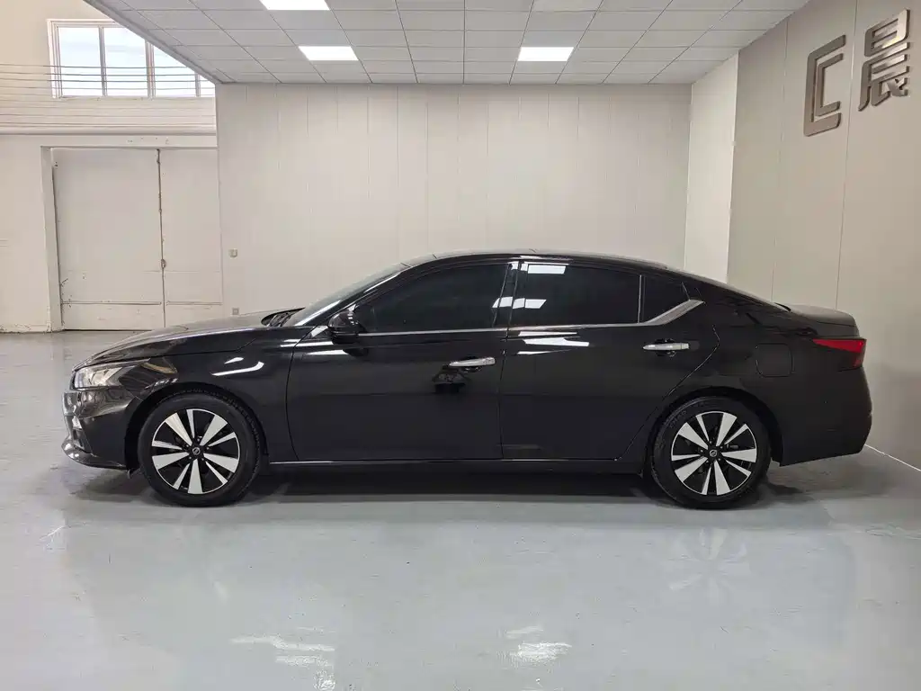 Nissan Teana — миниатюра 7