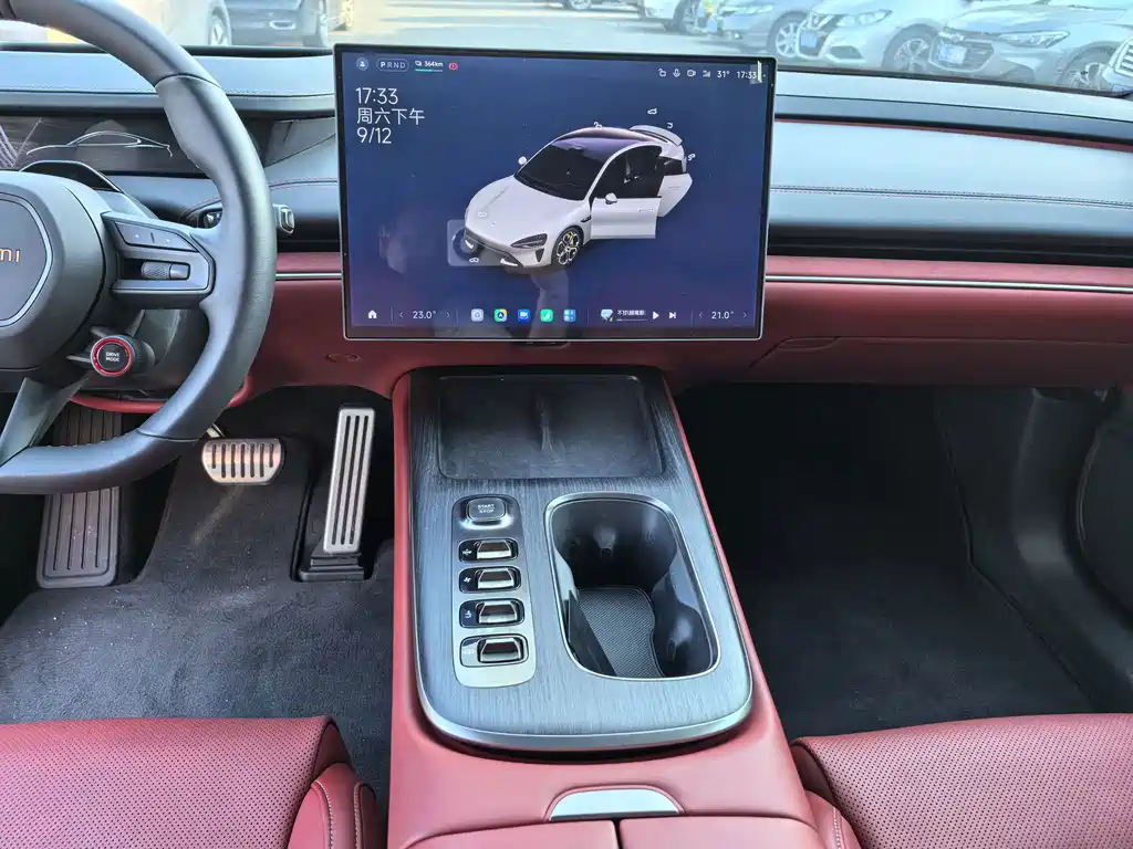 Xiaomi SU7 — миниатюра 10