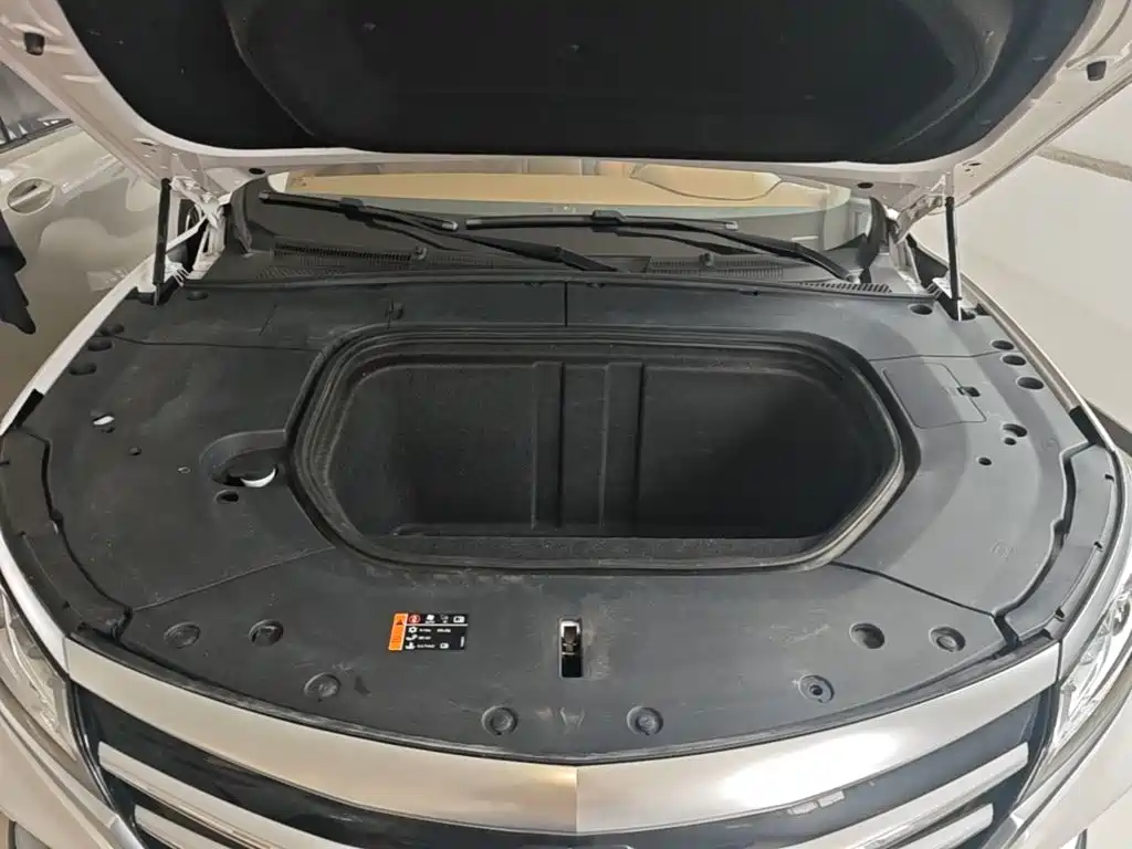 Roewe MARVEL X — миниатюра 20