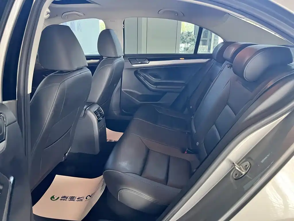 Volkswagen Sagitar — миниатюра 15