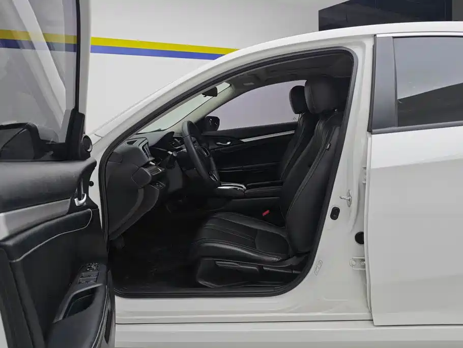 Honda Civic — миниатюра 9