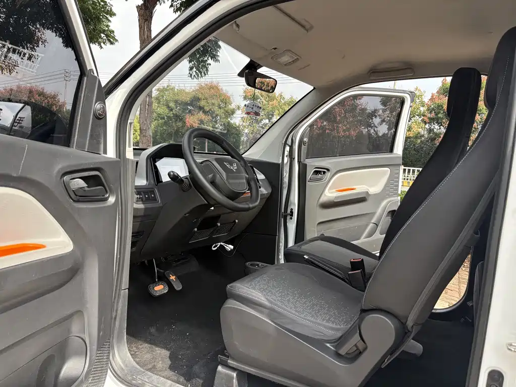Wuling MINIEV — миниатюра 7