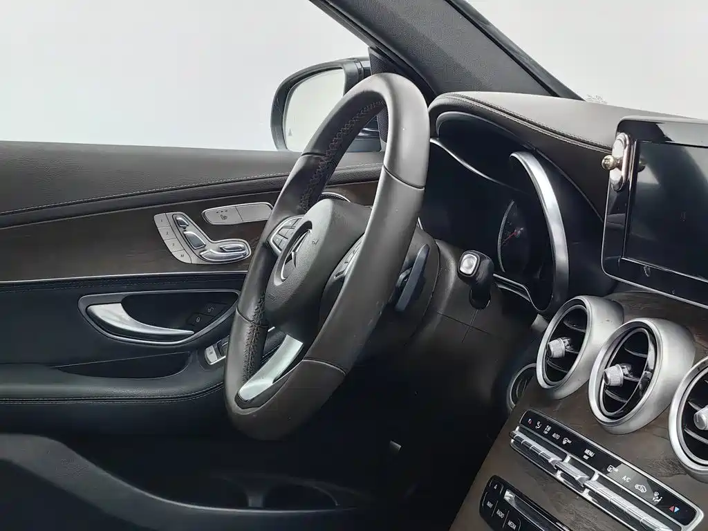 Mercedes-Benz GLC — миниатюра 22